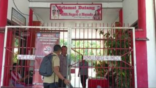Wartawan Tidak Diijinkan Masuk  oleh Security Sman-4 Manado Menemui Kepala Sekolah